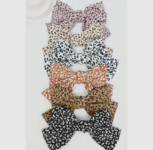 Load image into Gallery viewer, Cheetah Hair Bow Clip
